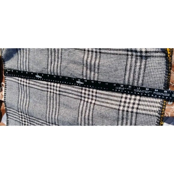 Time & Tru Black White Hounds Tooth Reversible Yellow Woven Blanket Scarf Fall🍂 - Picture 14 of 14
